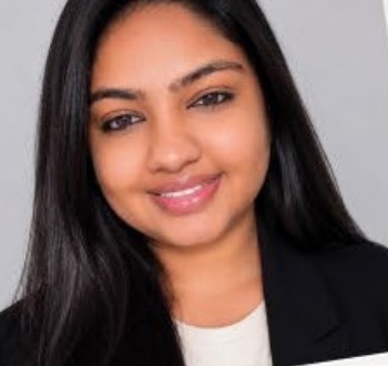 Nisha Minsariya, Creative Designer
